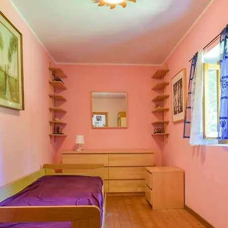 Holiday home 4 Bedroom Beautiful In Tiglieto