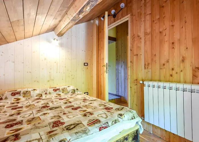 4 Bedroom Beautiful In Ferienhaus *